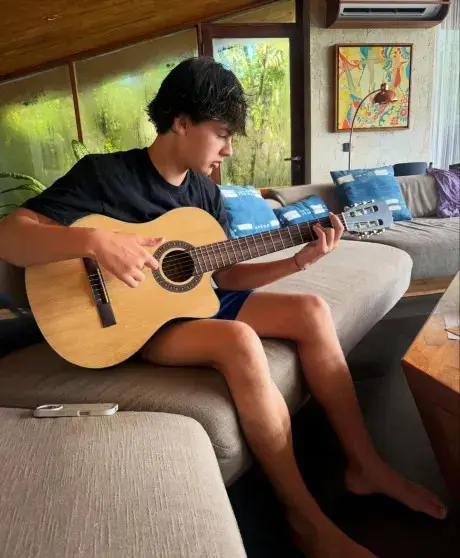 Алессандра Амбросио отпраздновала 45-летие на Бали