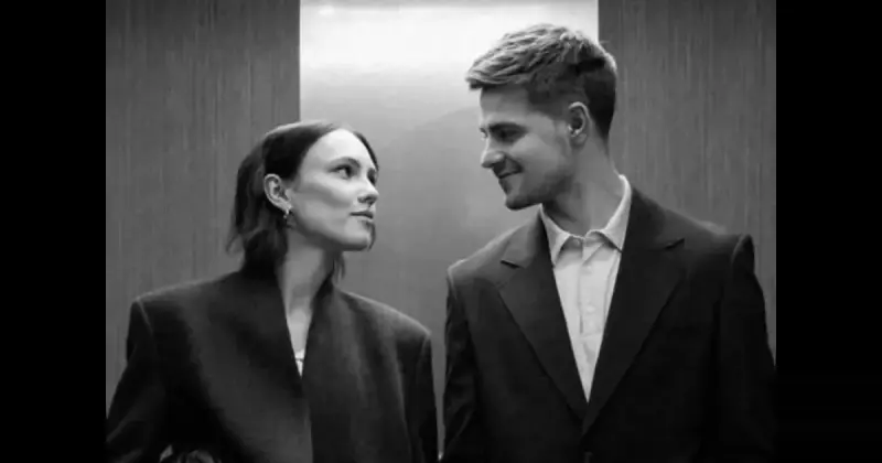 Стася Милославская и Егор Ушаков: романтика в поле цветов и история любви