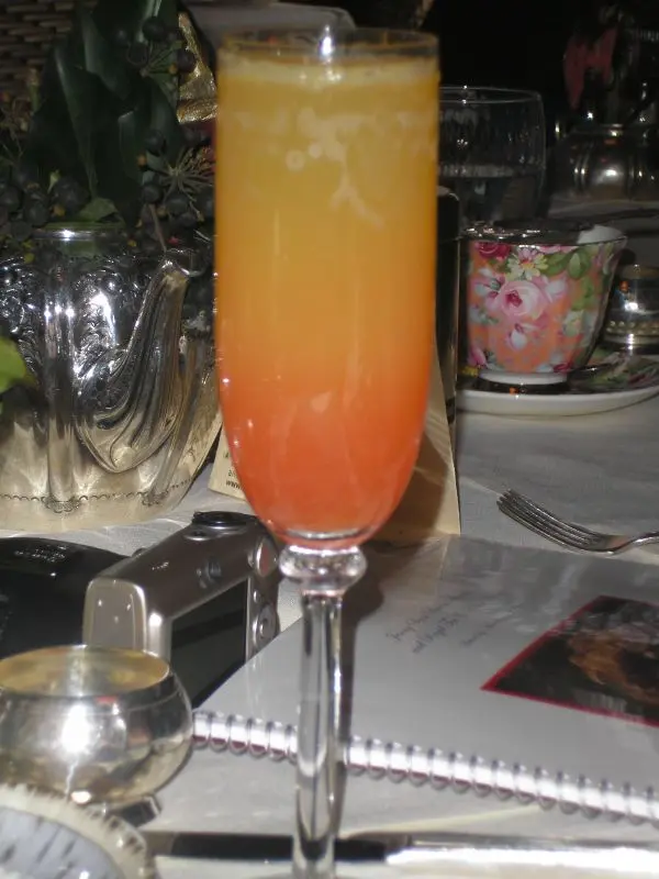 Легендарные коктейли Западного побережья: от «Парадиза» до «Маргариты Томми»