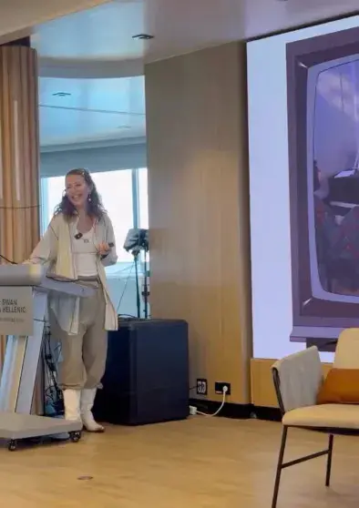 Звёздный круиз: как Собчак, Богомолов и Самойлова отдыхают в Латинской Америке