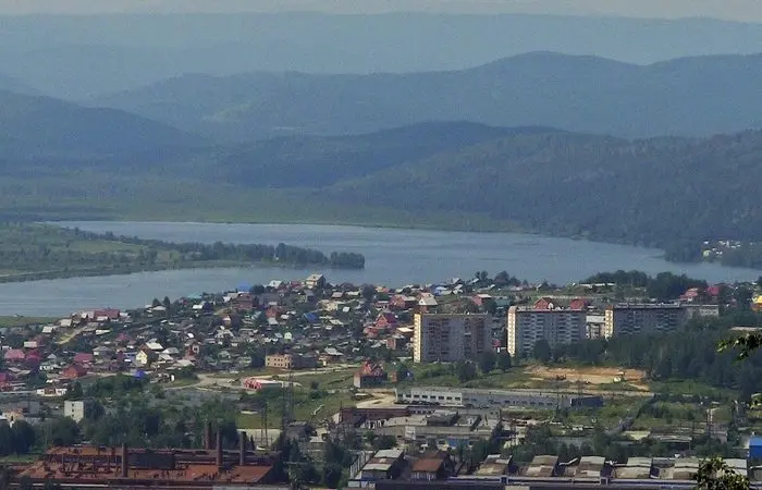 Где на самом деле собирают легендарные «Уралы»: история завода-труженика