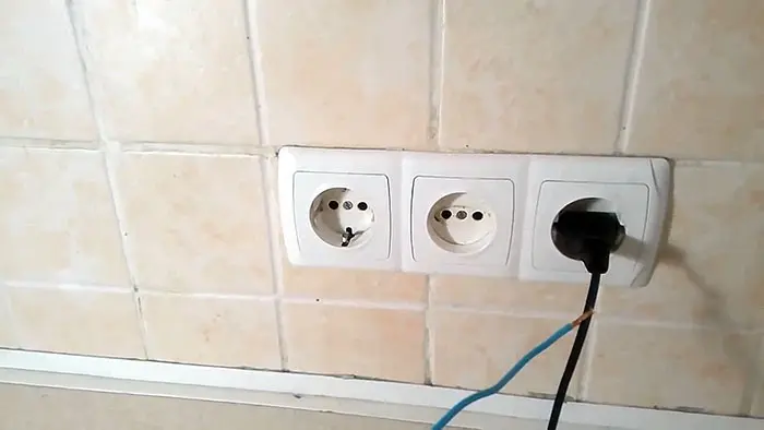 Как проверить заземление за 1 минуту: запрещенный метод электриков