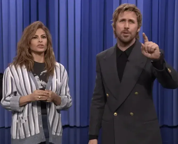 Райан Гослинг в роли заботливого отца: редкие кадры прогулки с дочерьми