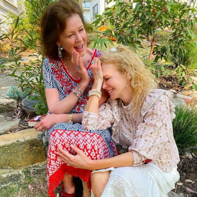 Николь Кидман учится на доулу смерти, чтобы помогать другим в горе