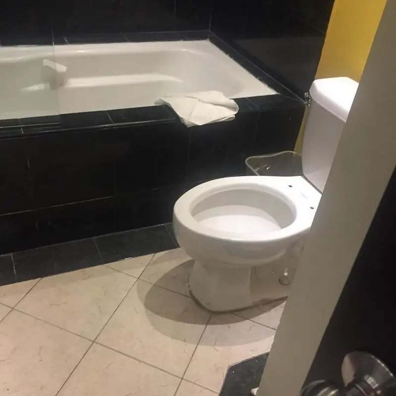 Не люкс: номера отелей, из которых вам захочется сбежать как можно быстрее Не люкс: номера отелей, из которых вам захочется сбежать как можно быстрее