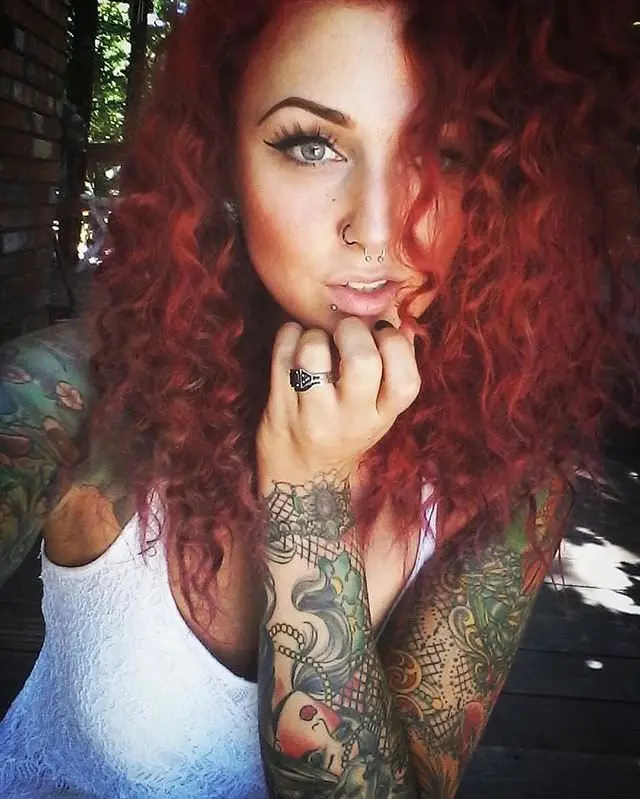 Симпатичные девушки с татуировками
