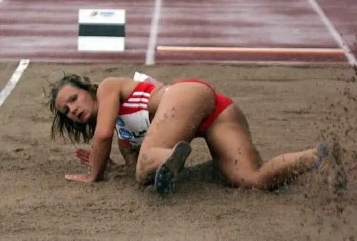 Спортивные девушки в отличной форме