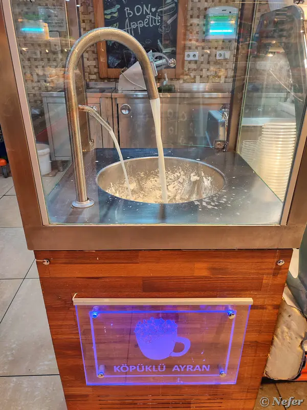 Российские торты и айран из крана: что удивило в супермаркете Ашхабада