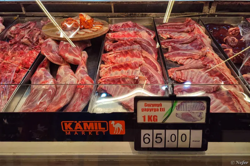 Российские торты и айран из крана: что удивило в супермаркете Ашхабада