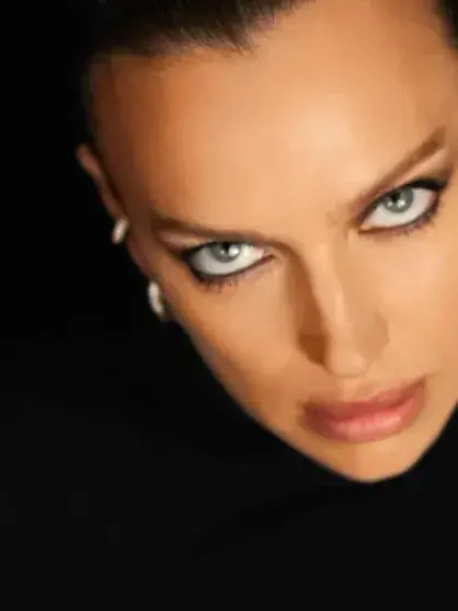 Ирина Шейк в золоте: супермодель стала лицом новой ювелирной коллекции