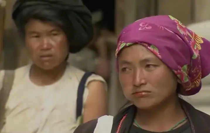 Черные зубы навсегда: зачем подростки из народа Буланга проходили жестокий обряд