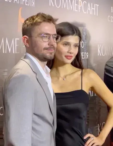 Звездный десант на премьере "Коммерсанта": Петровы, Тарасова и Базыкина