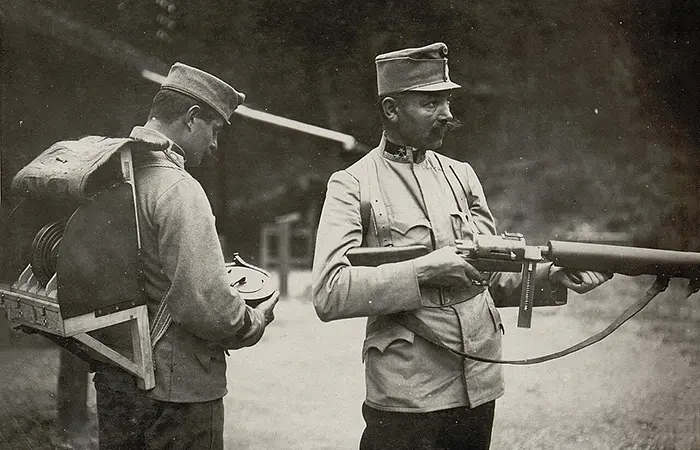 Загадочный Hellriegel M1915: Пистолет-пулемёт с водяным охлаждением, о котором никто не знал