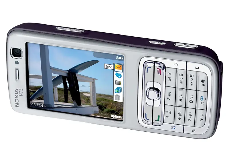 «Умный» динозавр за 650 долларов: обзор ASUS P525 — коммуникатора, который считался бюджетником, но утирал нос раскладушкам