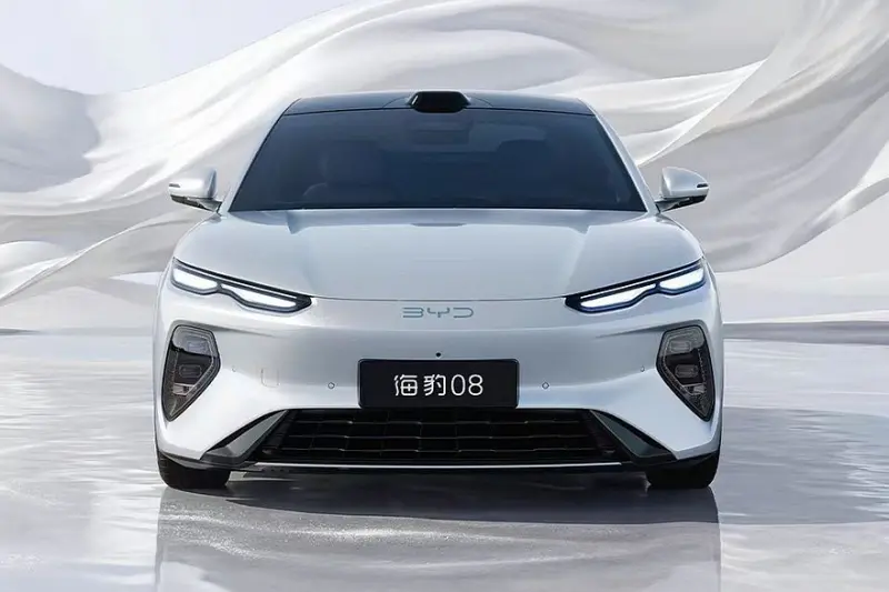 BYD Seal 08: показали салон флагманского седана перед премьерой