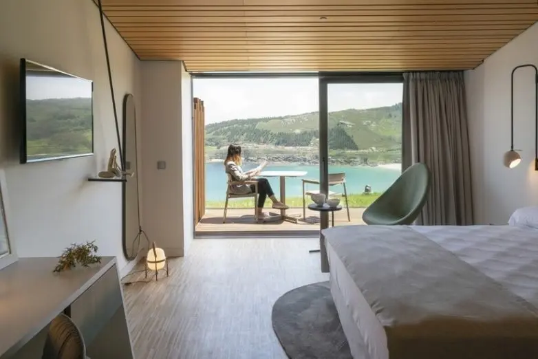 Отель, возродившийся из катастрофы: Parador на Побережье смерти