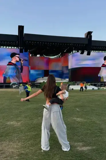 Хейли Бибер показала, как сын Джек поддержал Джастина на Coachella