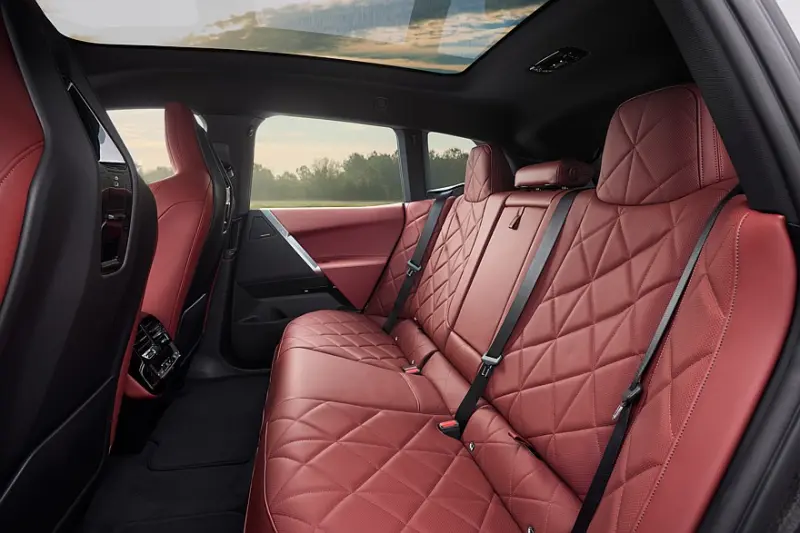 Конец эпохи: BMW прекращает продажи электрического кроссовера iX в США