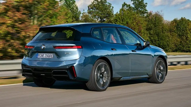 Конец эпохи: BMW прекращает продажи электрического кроссовера iX в США