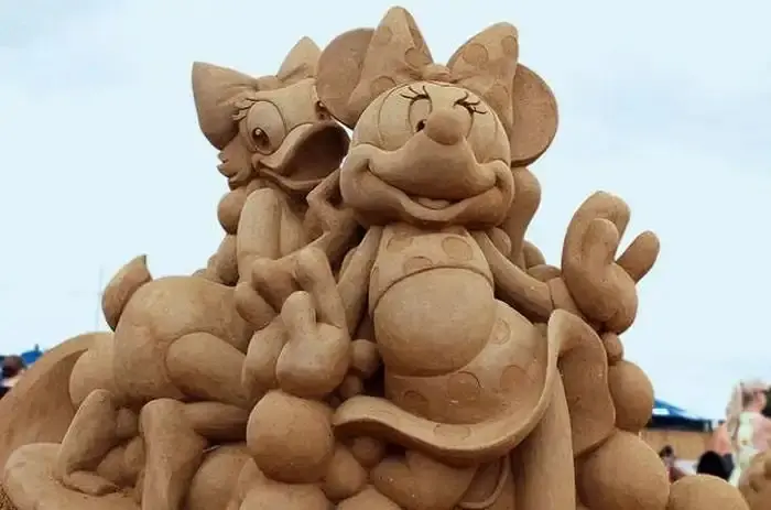 Песочные шедевры: 24 невероятные скульптуры из песка