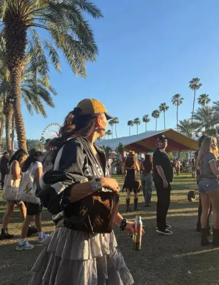 Внучка президента Узбекистана раскритиковала блогеров на Coachella: "Все стали меркантильными" "Неприятно рядом стоять": Внучка президента Узбекистана устроила разнос блогерам на Coachella