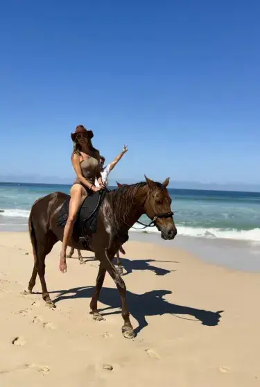 Алессандра Амбросио наслаждается отпуском с новым бойфрендом на Бали