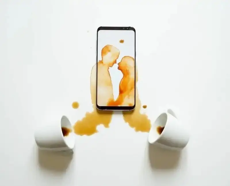 Кофейные шедевры: как художница превращает пролитый кофе в искусство