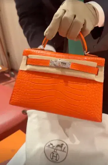 Звездный апрель: где и как отдыхают российские знаменитости