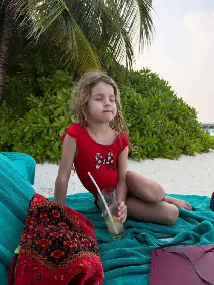 Звездный апрель: где и как отдыхают российские знаменитости