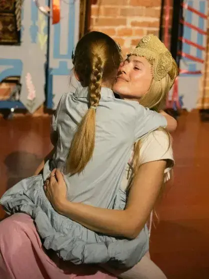 Софья Эрнст собрала друзей и детей на свой пасхальный день рождения