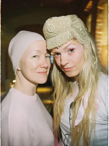 Софья Эрнст собрала друзей и детей на свой пасхальный день рождения