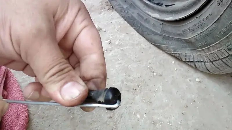 Быстрая замена вентиля на колесе без снятия шины