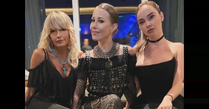 Звёзды в бизнес-круизе: Собчак, Самойлова и Расковалова покоряют Эквадор