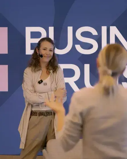 Звёзды в бизнес-круизе: Собчак, Самойлова и Расковалова покоряют Эквадор