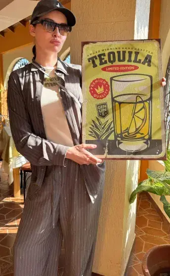 Звёзды в бизнес-круизе: Собчак, Самойлова и Расковалова покоряют Эквадор