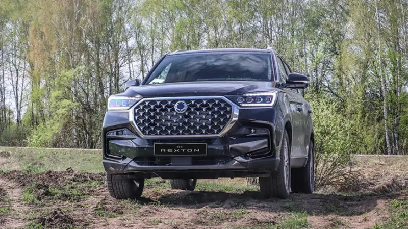 KGM Rexton обзавёлся третьим рядом: представлена семиместная версия для России
