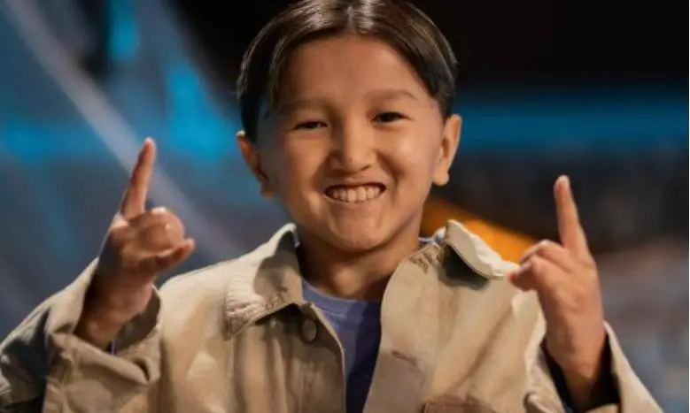 Комик в теле ребенка: как живет и борется с болезнью Элдос Алмазов