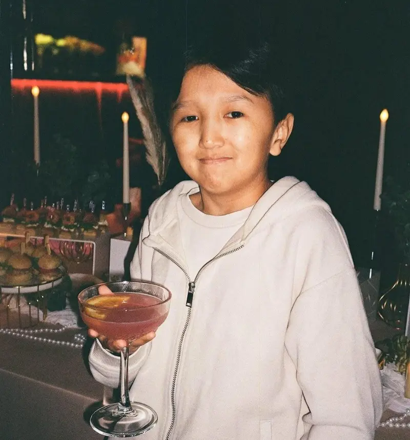 Комик в теле ребенка: как живет и борется с болезнью Элдос Алмазов