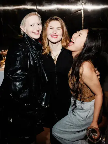 Кристина Асмус задула свечи на модном торте в свой день рождения