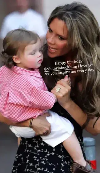 Виктории Бекхэм исполнилось 52: праздник в кругу семьи и молчание старшего сына