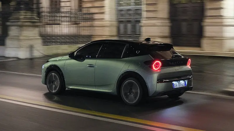 Lancia Ypsilon Turbo 100: трёхпедальная классика возвращается