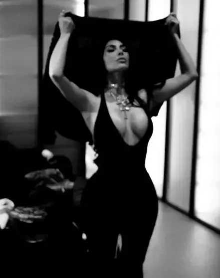 Ким Кардашьян впервые показала фото с новым бойфрендом Льюисом Хэмилтоном