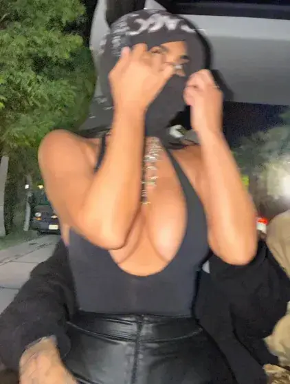 Ким Кардашьян впервые показала фото с новым бойфрендом Льюисом Хэмилтоном