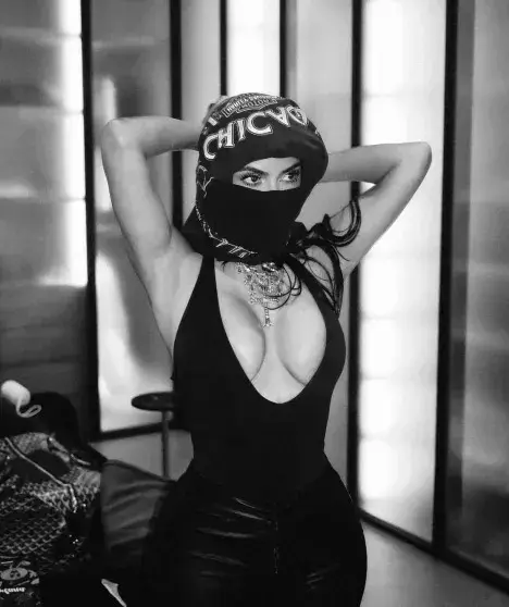 Ким Кардашьян впервые показала фото с новым бойфрендом Льюисом Хэмилтоном