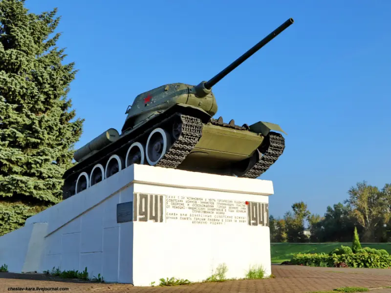 Легендарный Т-34-85 на бастионе: памятник танкистам в Великих Луках