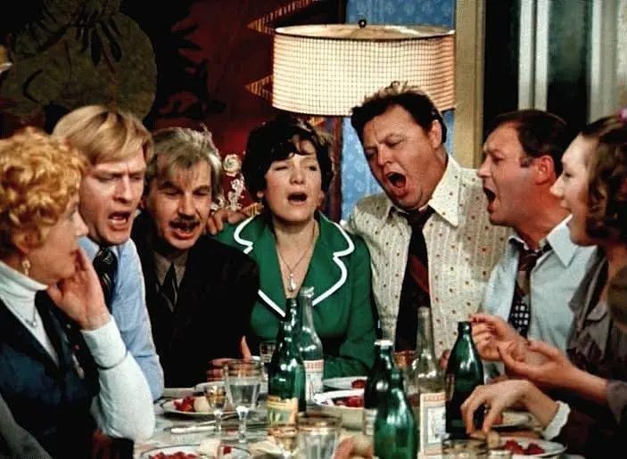 «Пока не доешь»: 6 советских пищевых привычек, которые портят фигуру