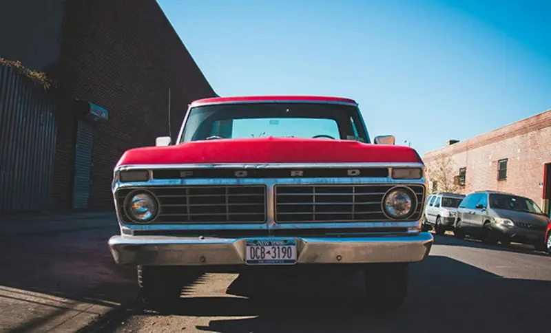 Почему в Америке машины стоят сущие копейки