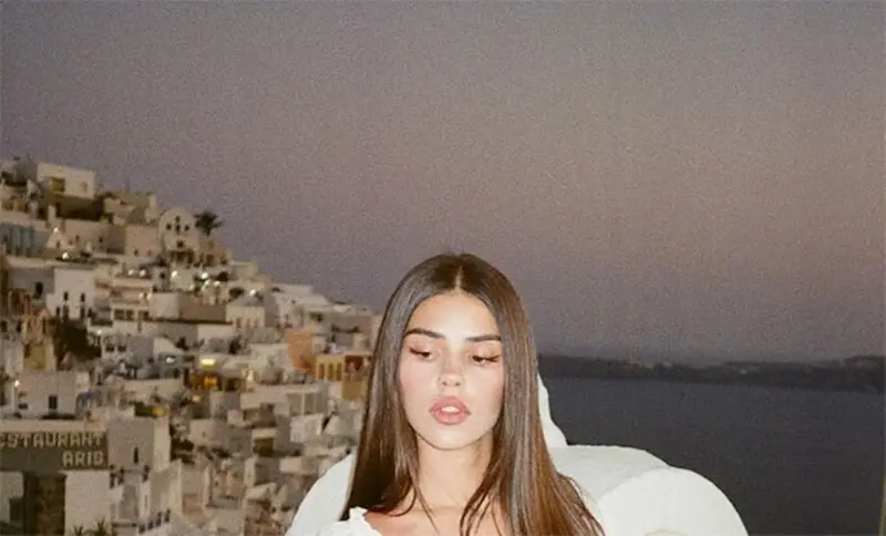 Красота невероятная: модель с Coachella, в реальность которой не верят