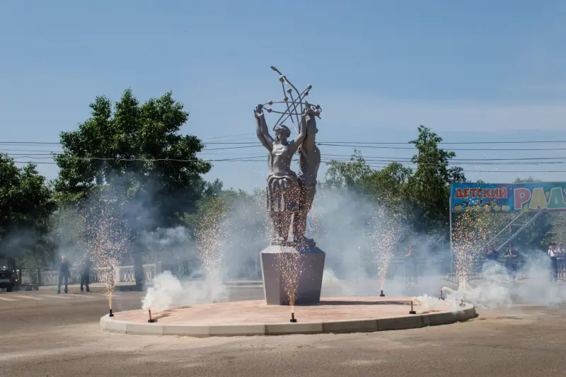 Космические монументы СССР: где еще стоят «ракеты» помимо Москвы