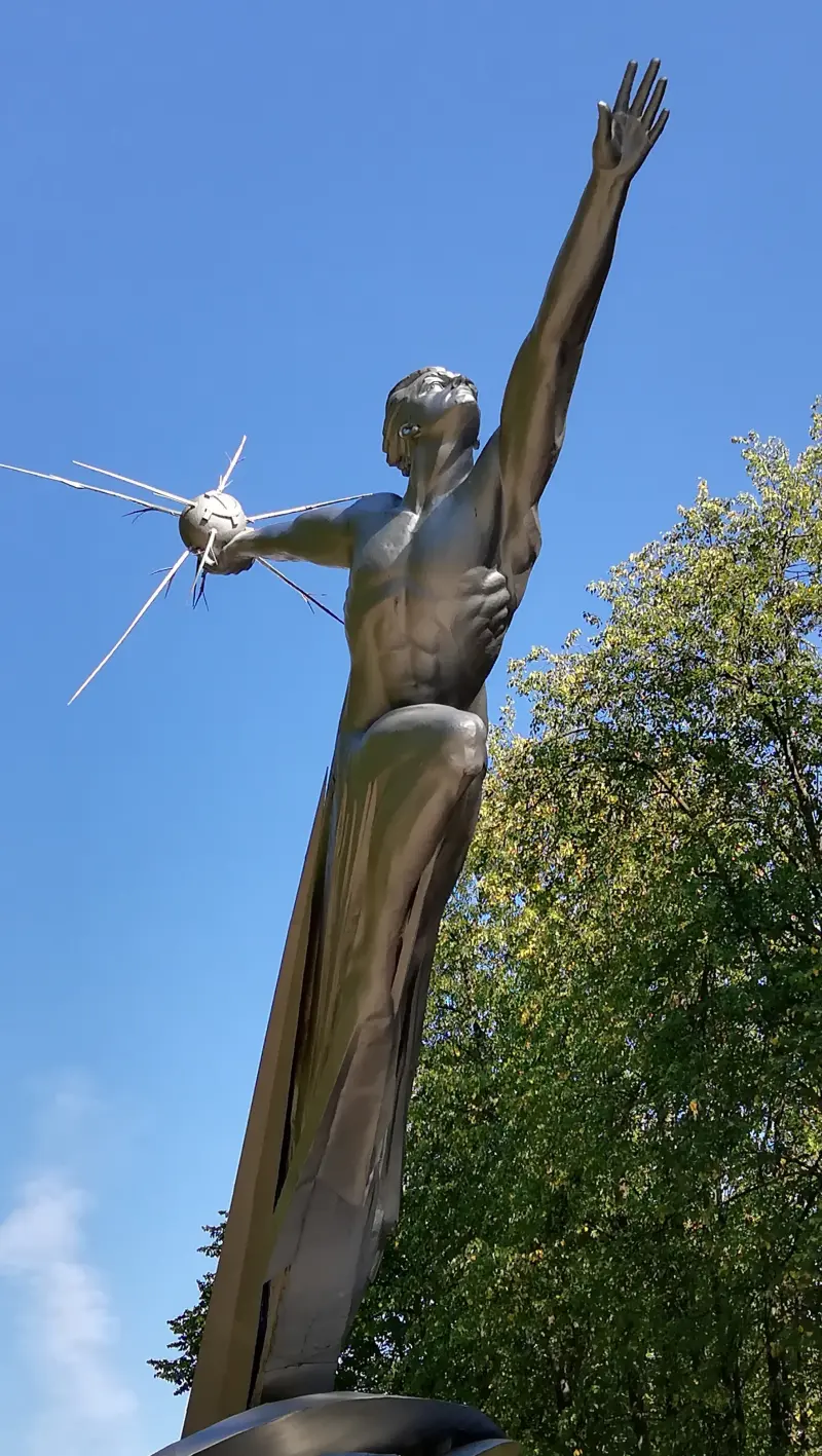 Космические монументы СССР: где еще стоят «ракеты» помимо Москвы